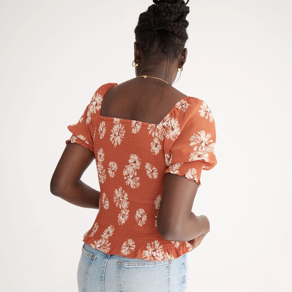 Madewell Georgette Lucie Puff-Sleeve Smocked Floral Bodice Top in ‘Moody Blooms’ - Picture 2 of 5